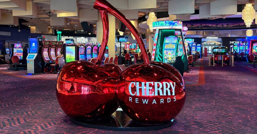 Experiential branding statue of fruit by Smash Design