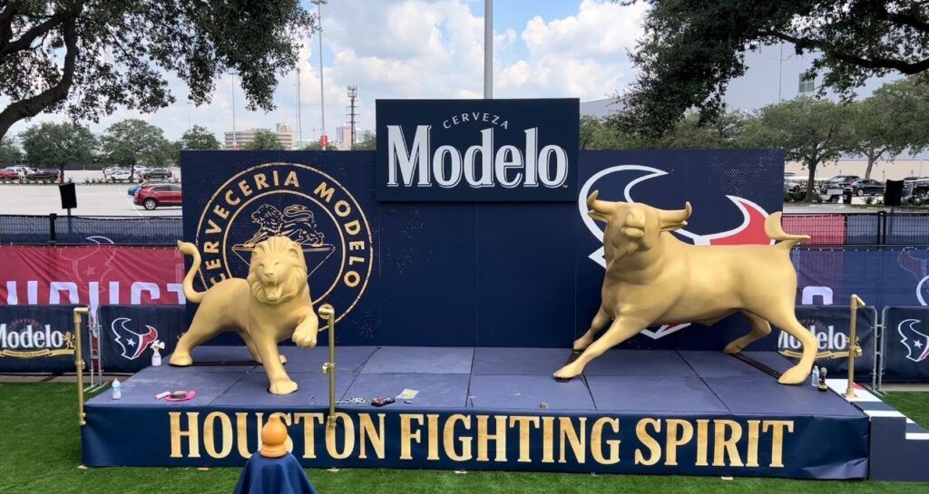 Modelo popup brand activation featuring foam sculptures by Smash Design