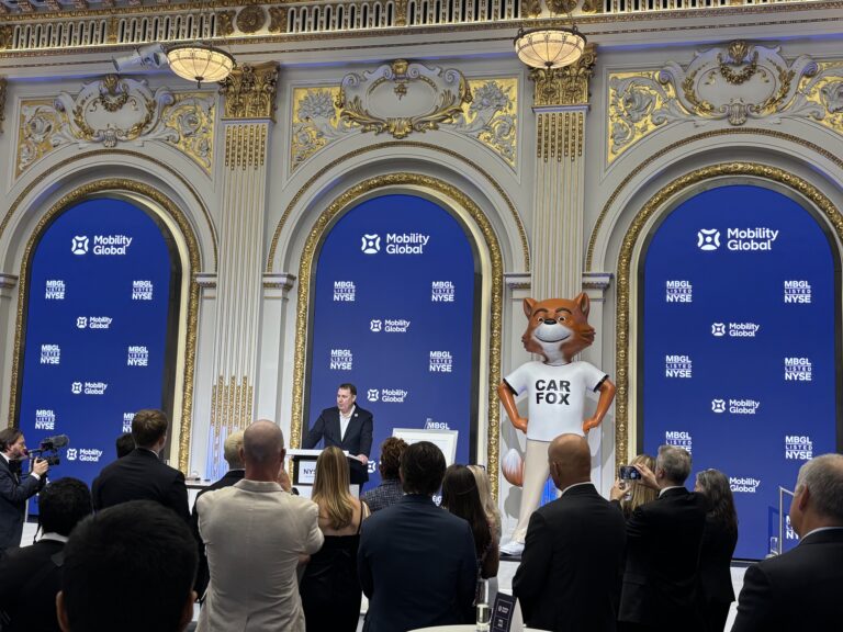 Carfax experiential branding sculpture by Smash Design